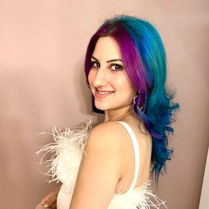 Meet your Posher, Anna